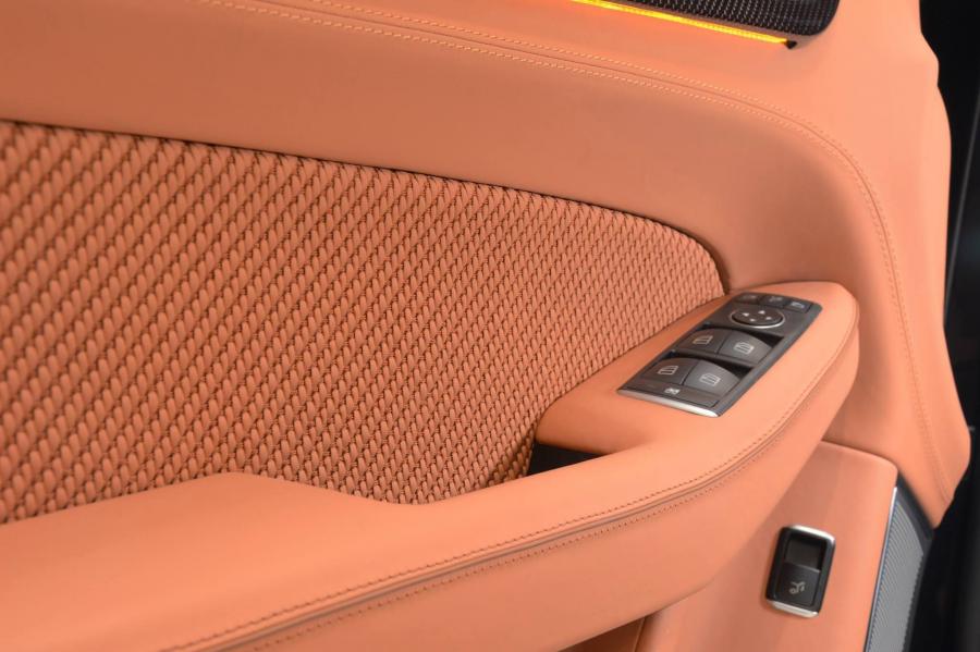 Детали интерьера Mercedes-AMG GLE63 850 4Matic by Brabus 2015 года  (фото 26 из 41)